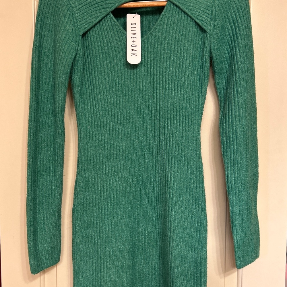 Olive & Oak Green Ribbed Knit Dress